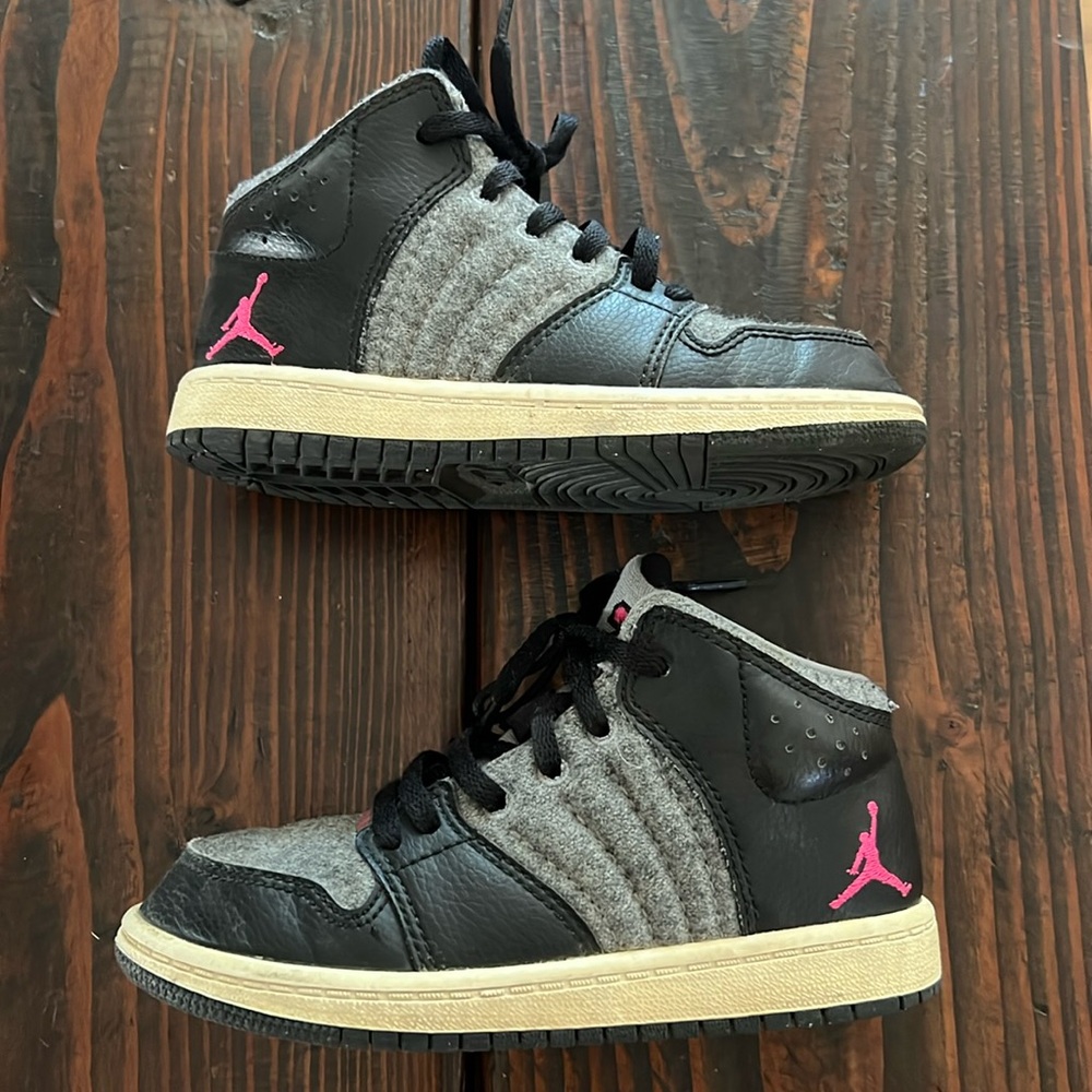 Nike Air Jordan 1 Flight high tops